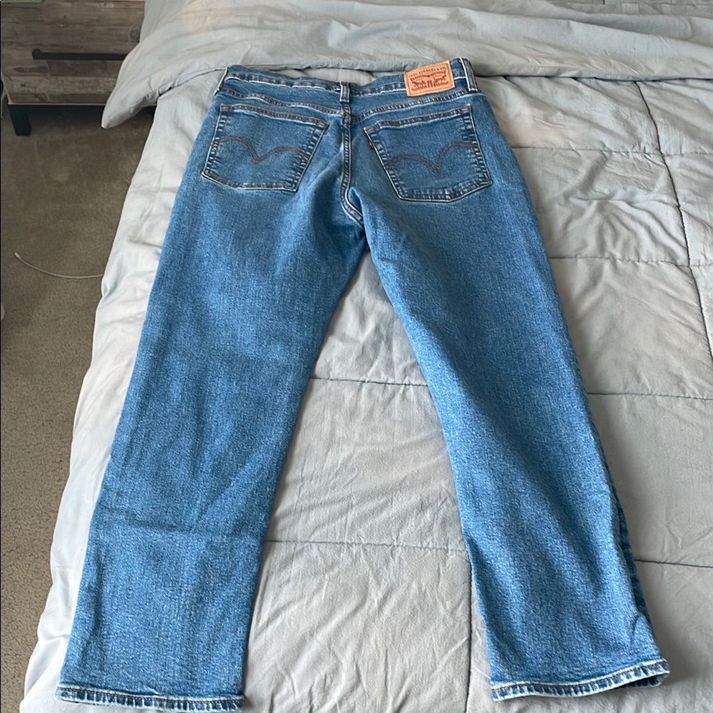 Levi’s High Waisted Straight Leg Jeans - Picture 3 of 3